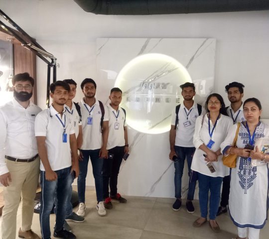 Industry Visit by IADA's students